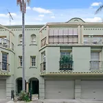 Ideally Located 3 Bedroom With Parking & Central & Darling Harbour-10 Mins Walk